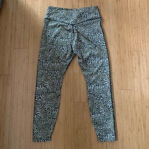 NWOT Nike Leopard Print Tights / Leggings (Large)